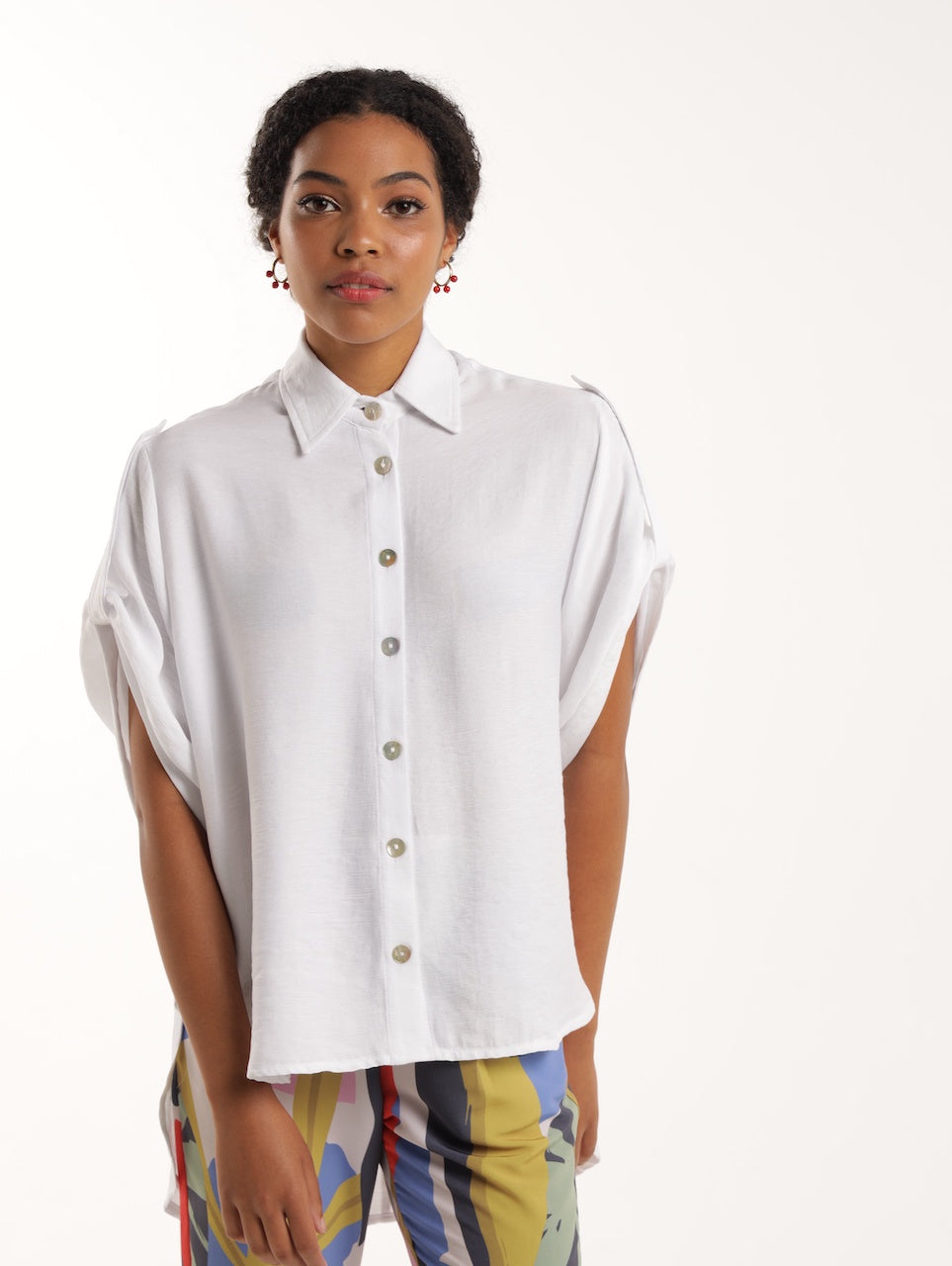 TAB DETAIL TOP / WHITE