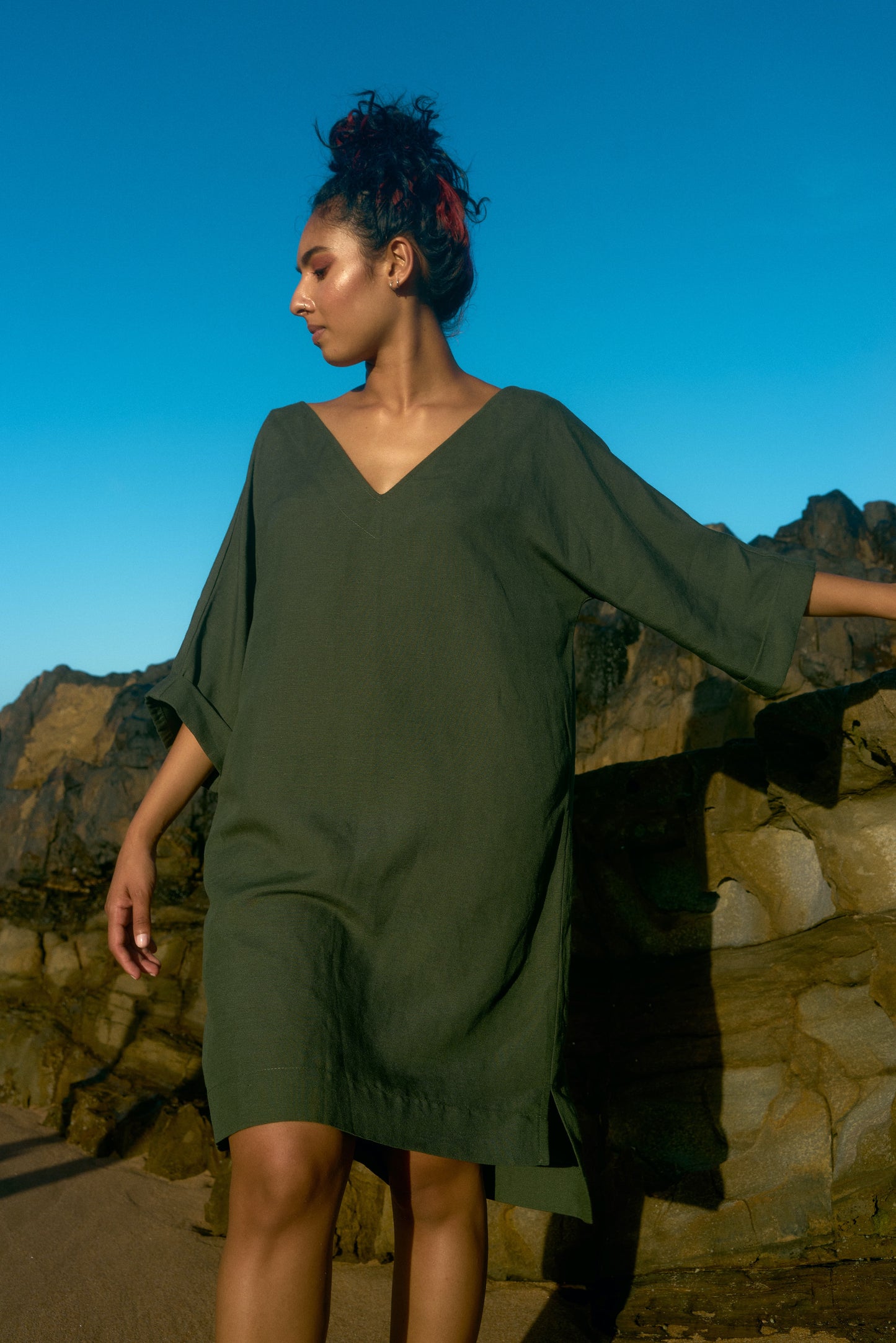 HIGH LO SHIFT / Khaki linen