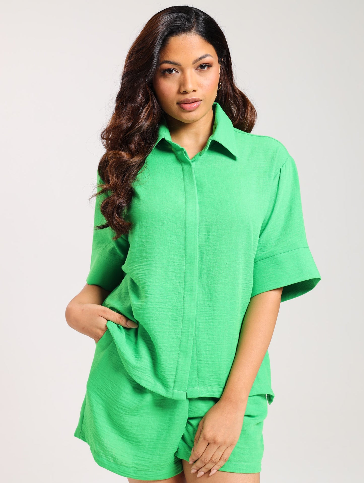 BOXY BOYFRIEND TOP / APPLE GREEN
