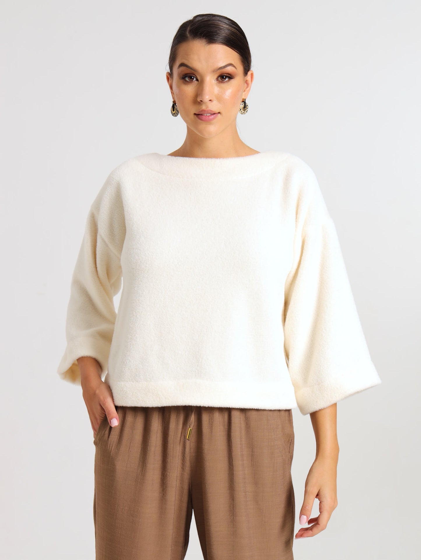 LONGSLEEVE BOX TOP / IVORY FAUX FUR