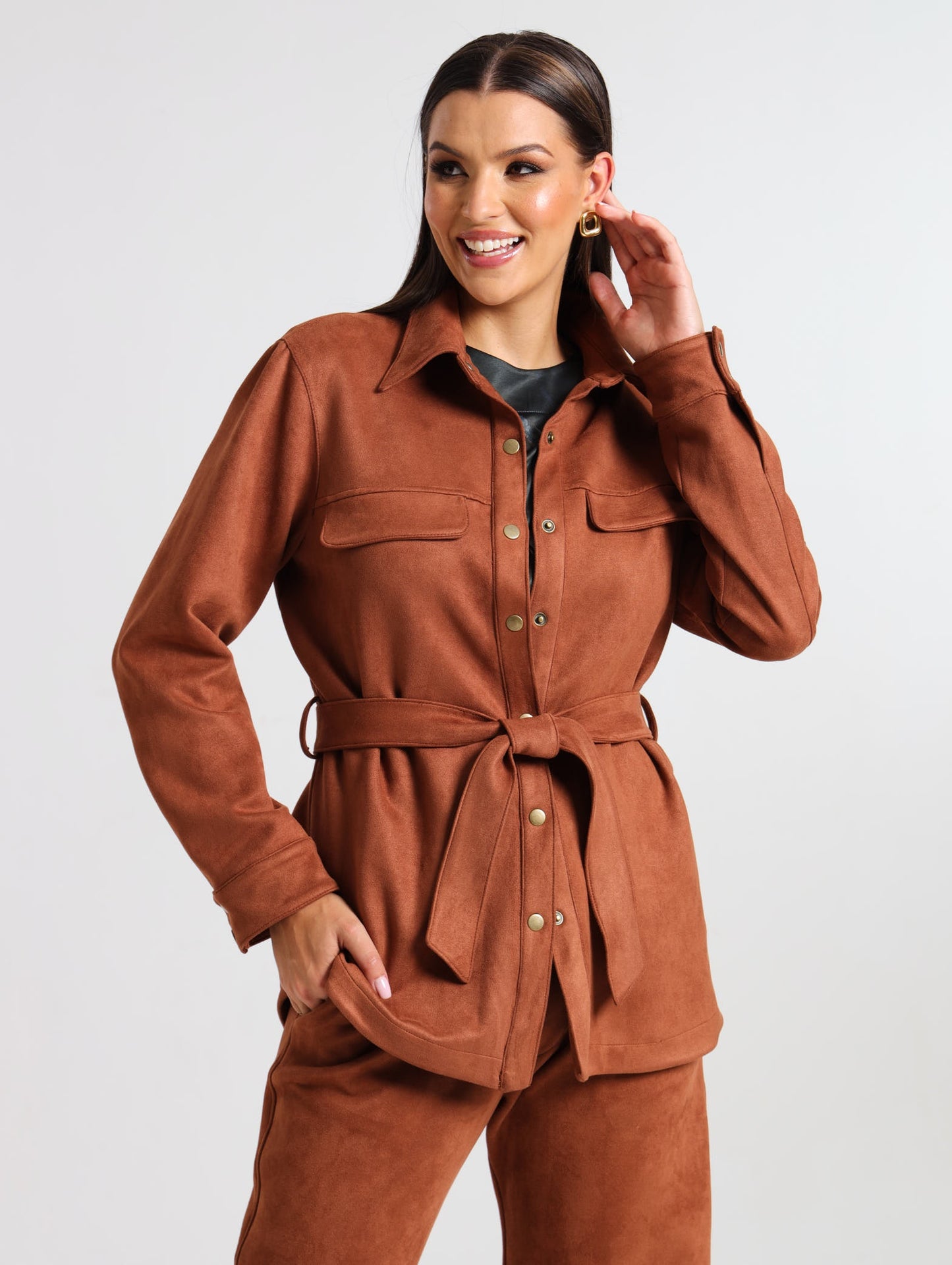 RELAXED SHACKET / SUEDED MOCCA