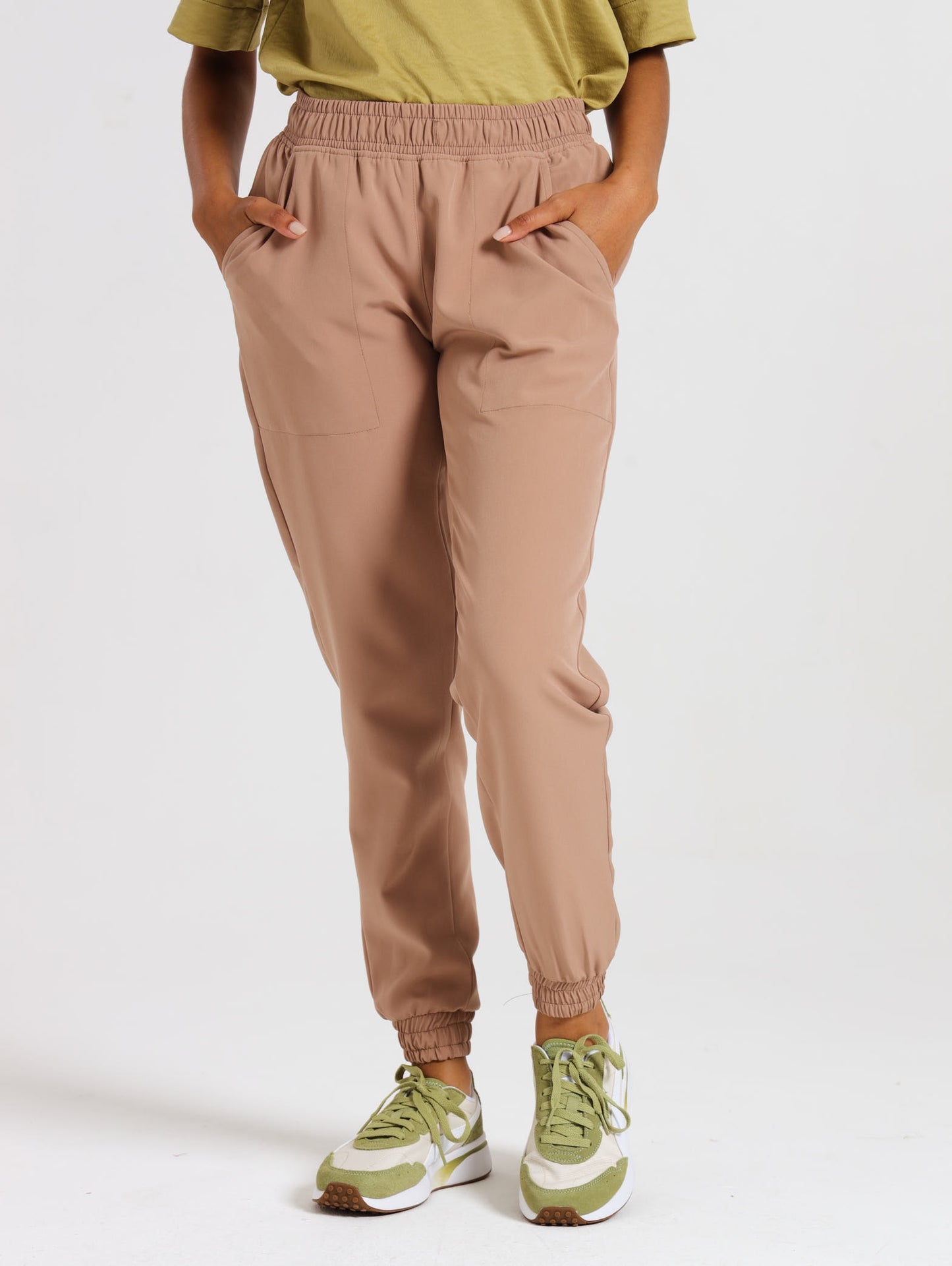 RELAXED JOGGERS / MOCCA