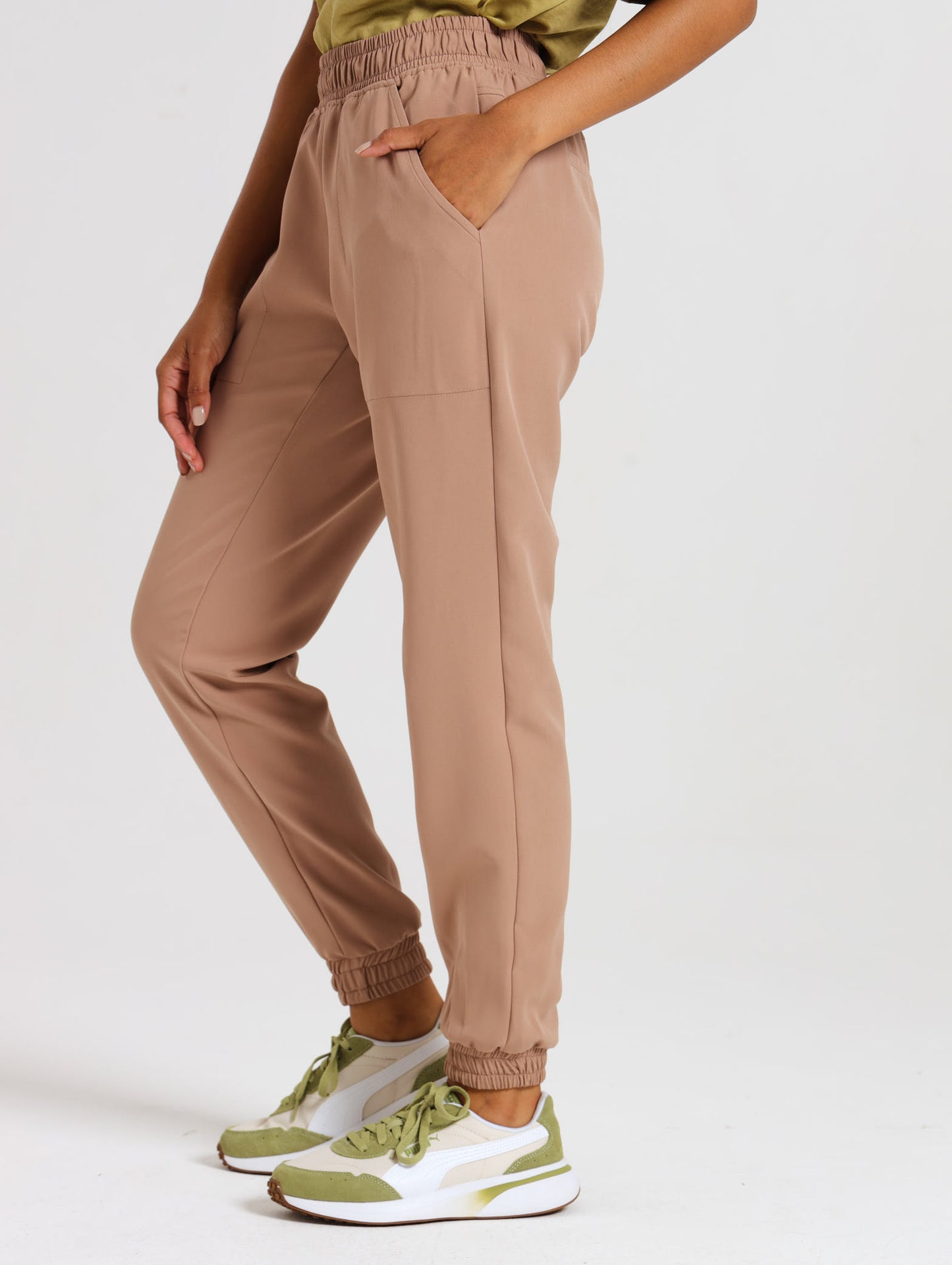 RELAXED JOGGERS / MOCCA