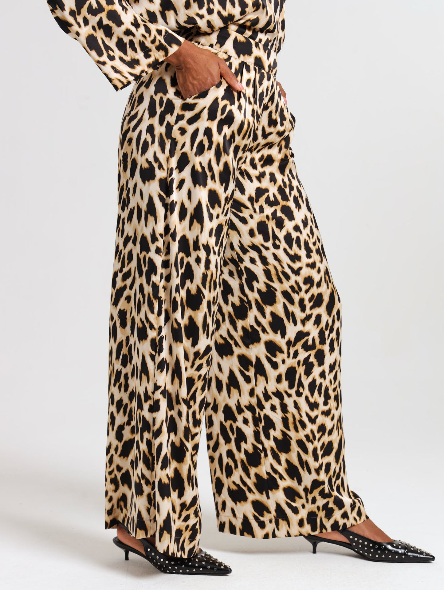 THE RESORT PALAZZO / SAVANNA LEOPARD