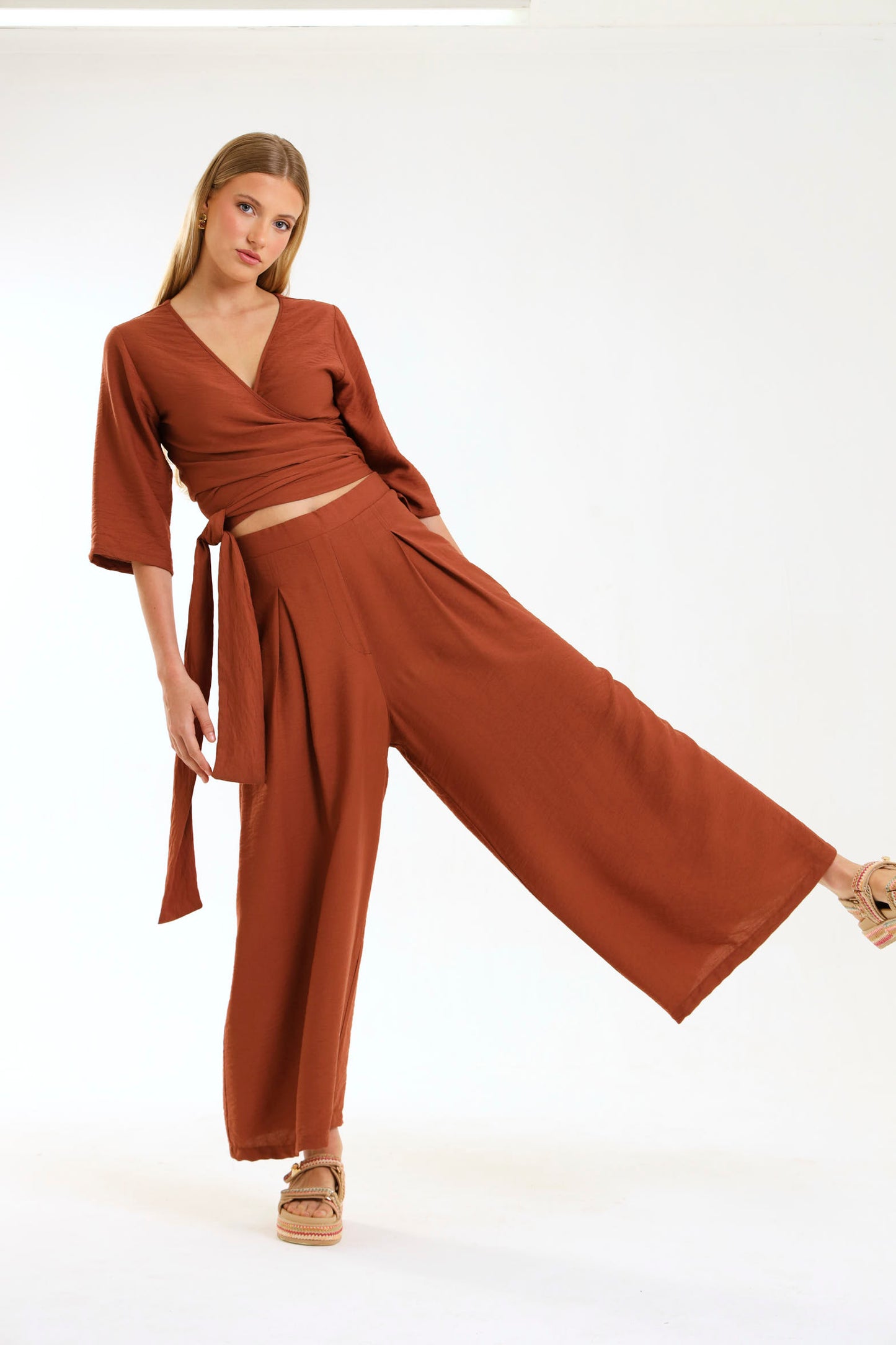 PLEAT PALAZZO / CRYPTO MOCCA