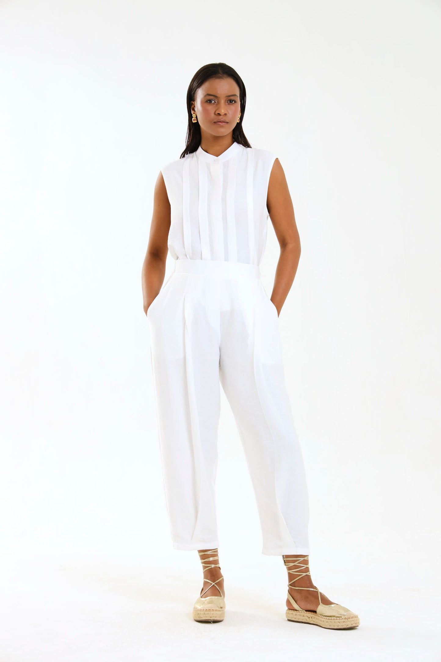 BARREL PLEATED PANTS / CRYPTO WHITE