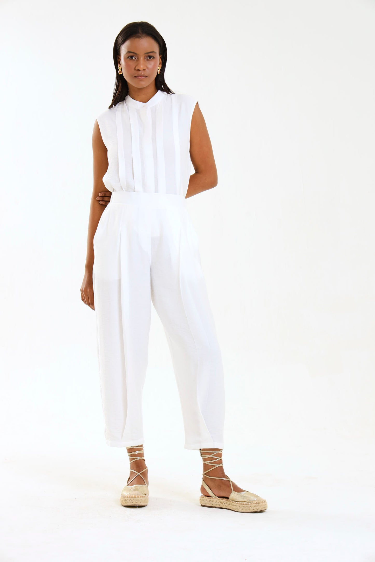 PLEATED TANK / CRYPTO WHITE