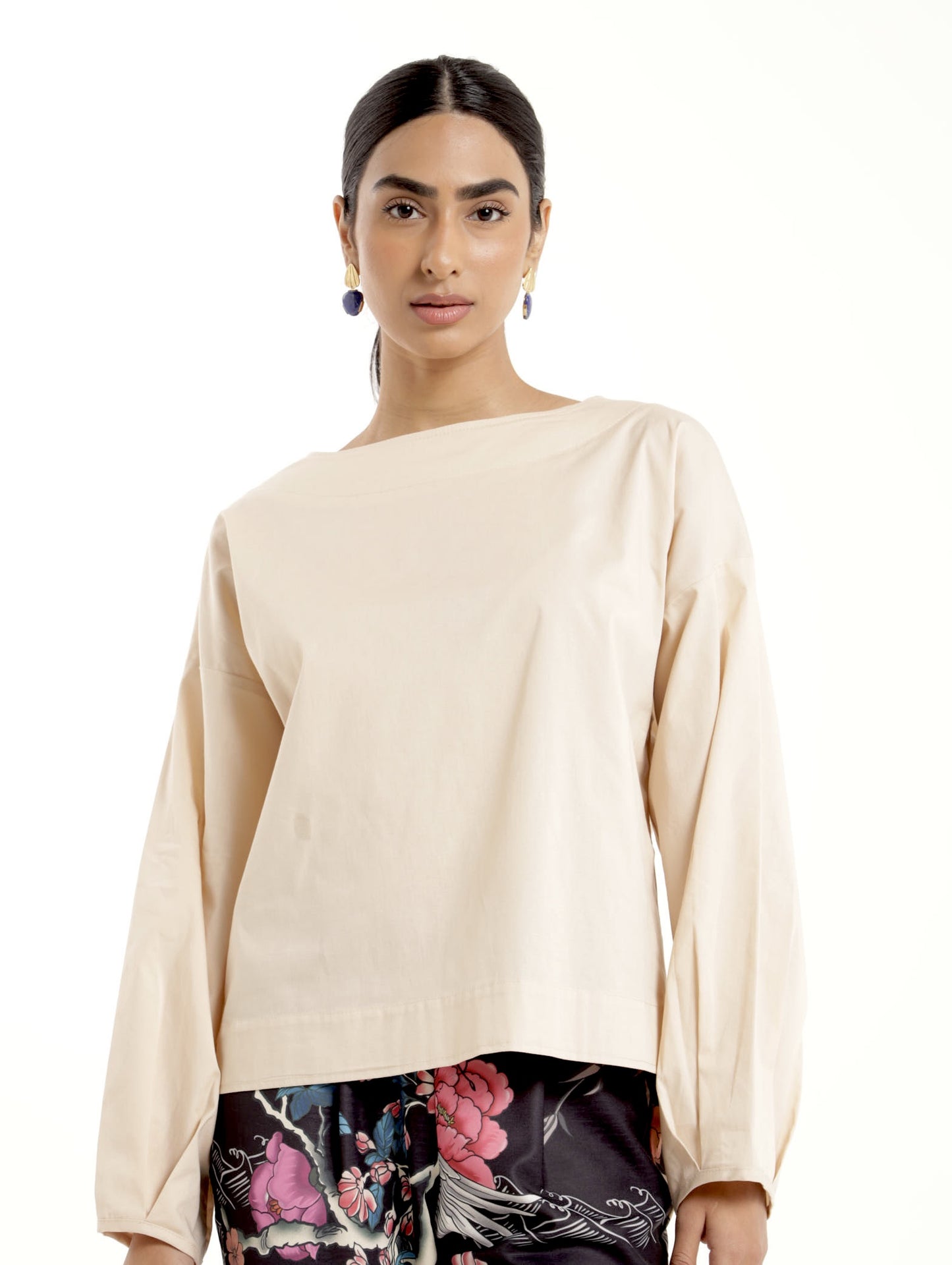 PLEATED CUFF BOX TOP / BRAZILIAN SAND