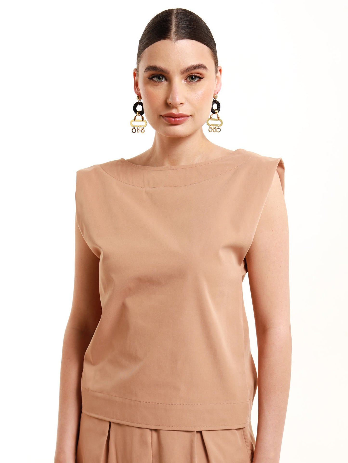 SLEEVELESS BOX TOP / CARAMEL