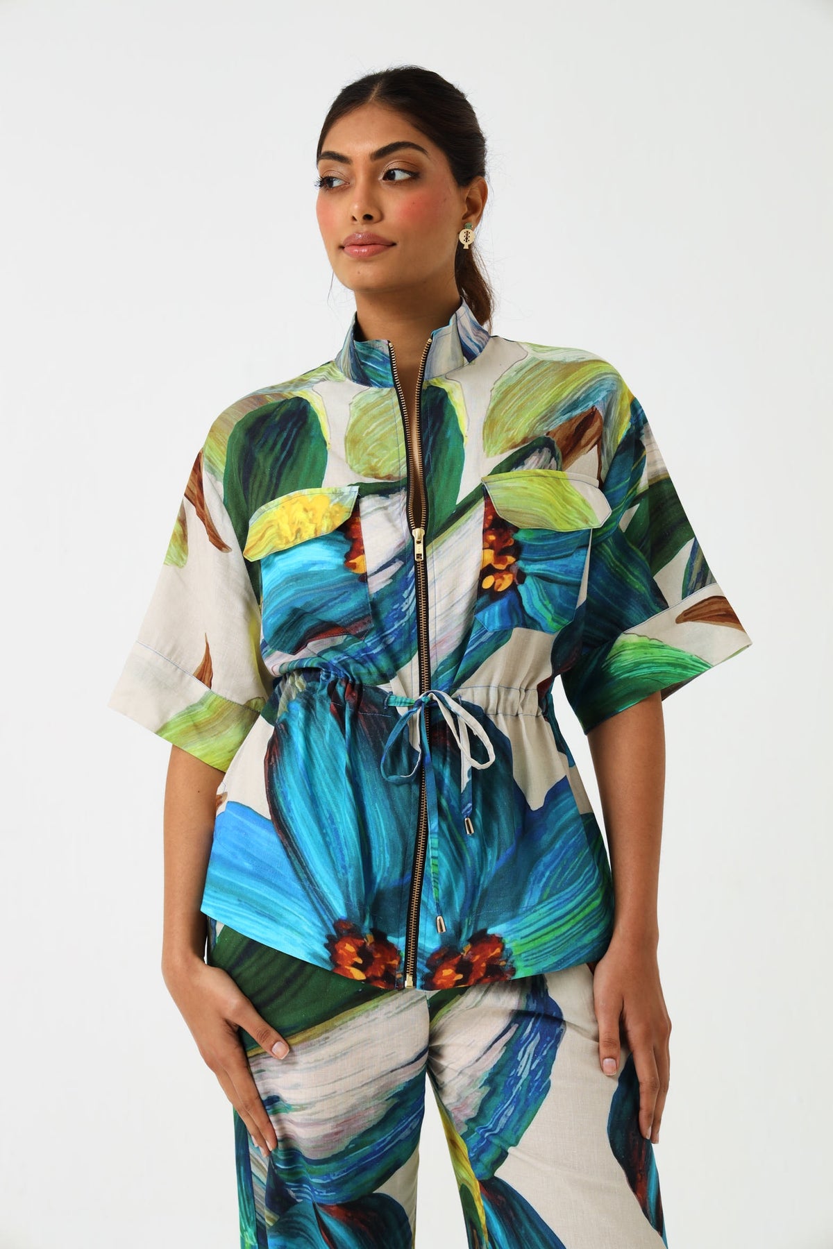 CARGO SHACKET / FLORA NOVA