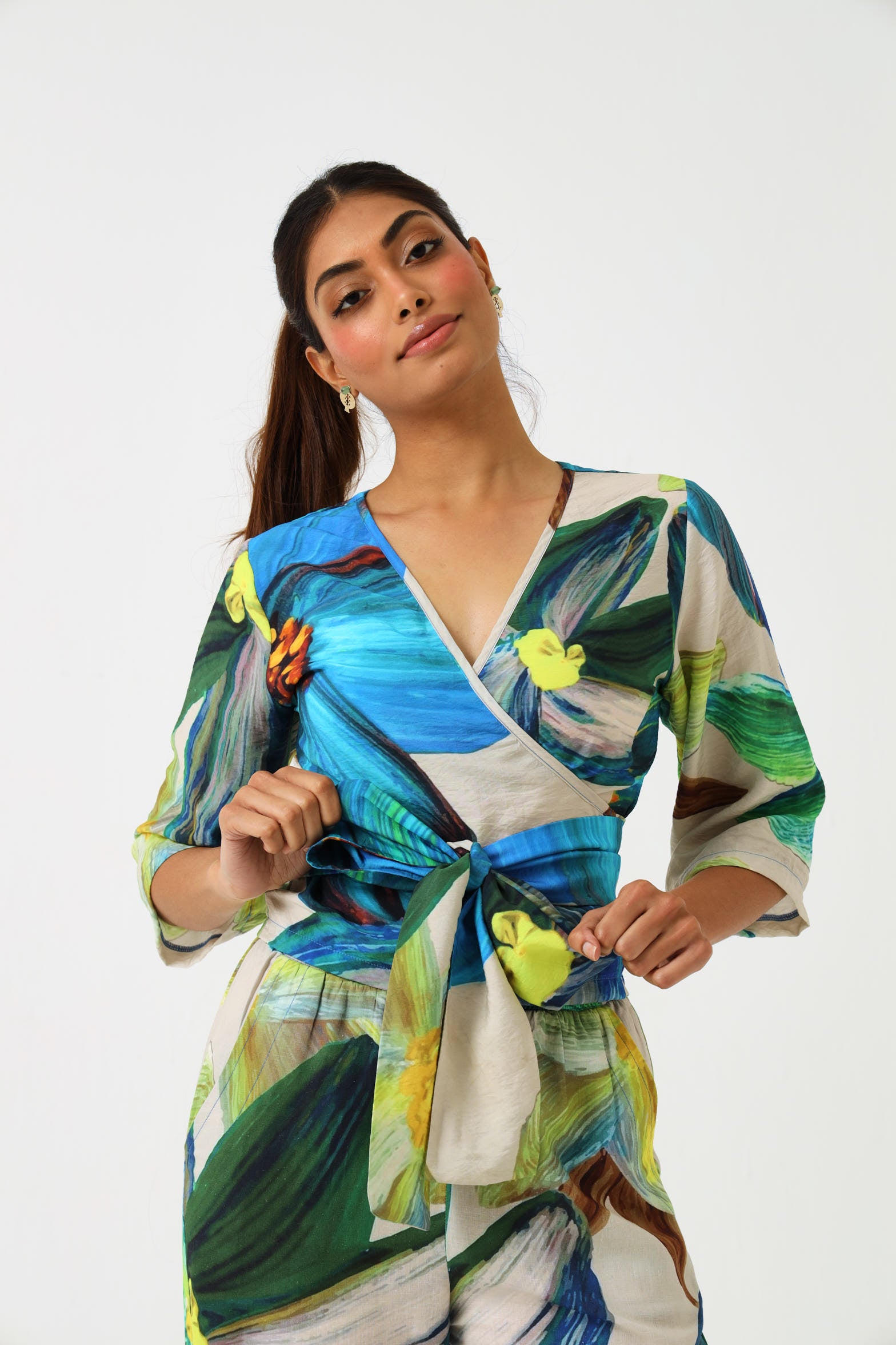 CROPPED WRAP TOP / FLORA NOVA