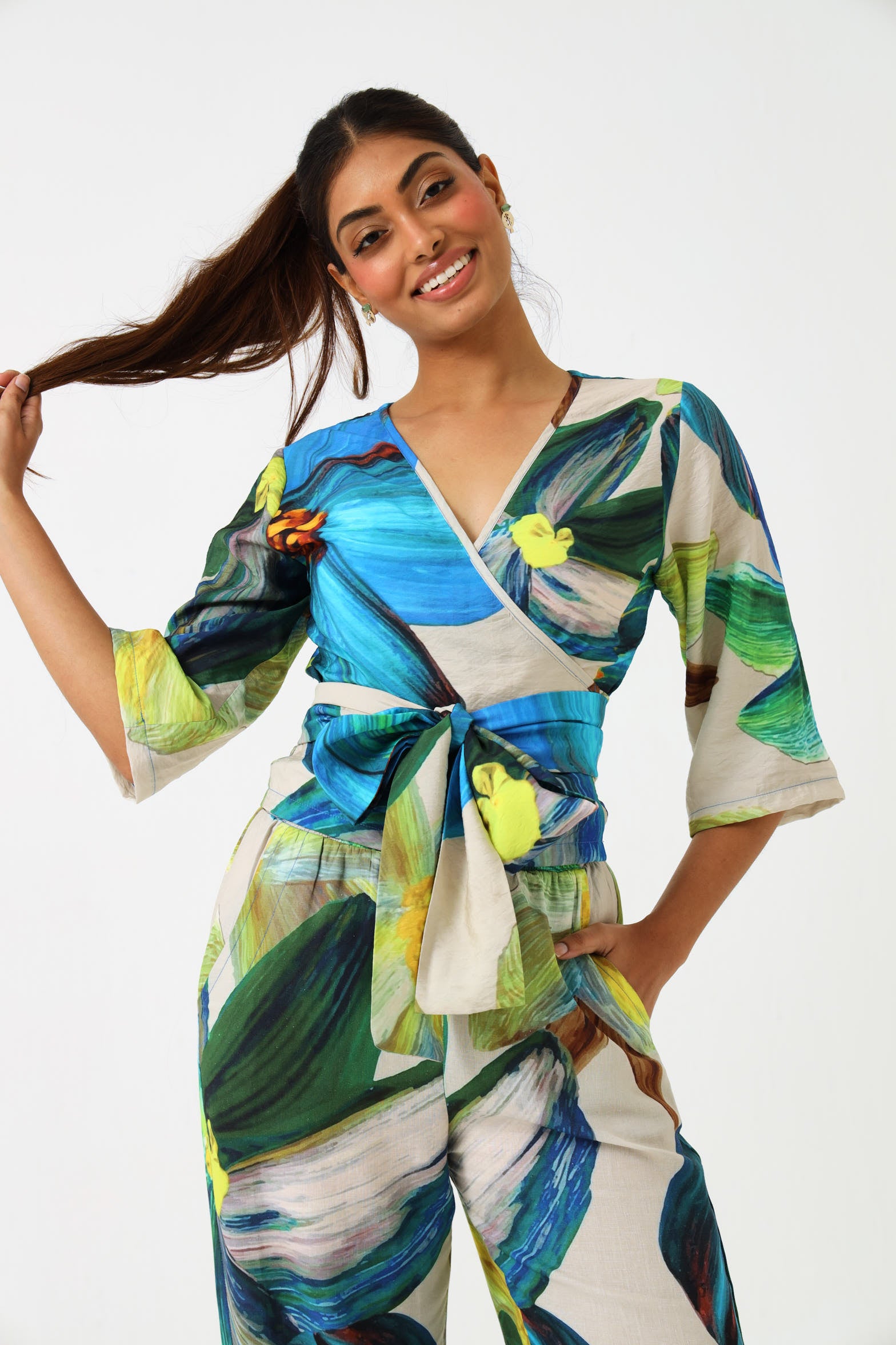 CROPPED WRAP TOP / FLORA NOVA
