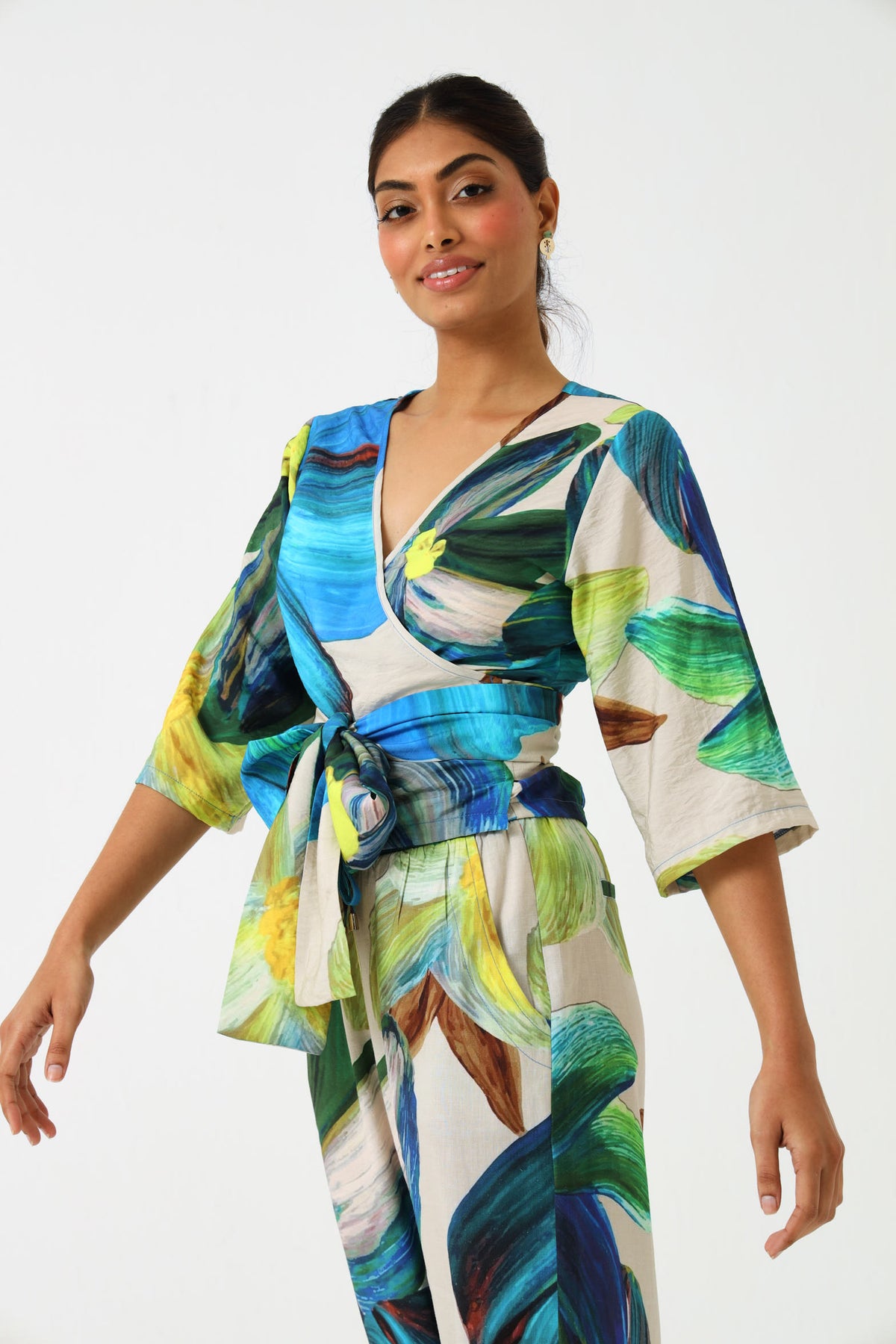 CROPPED WRAP TOP / FLORA NOVA