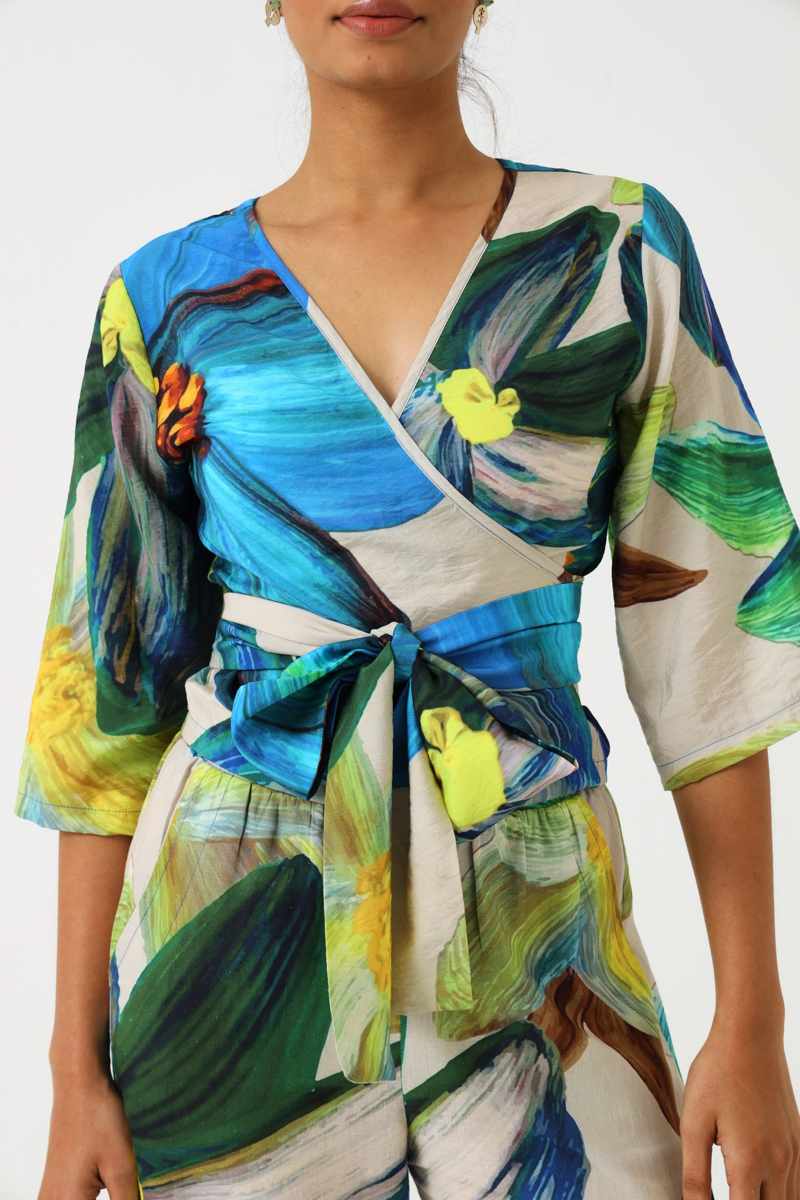 CROPPED WRAP TOP / FLORA NOVA