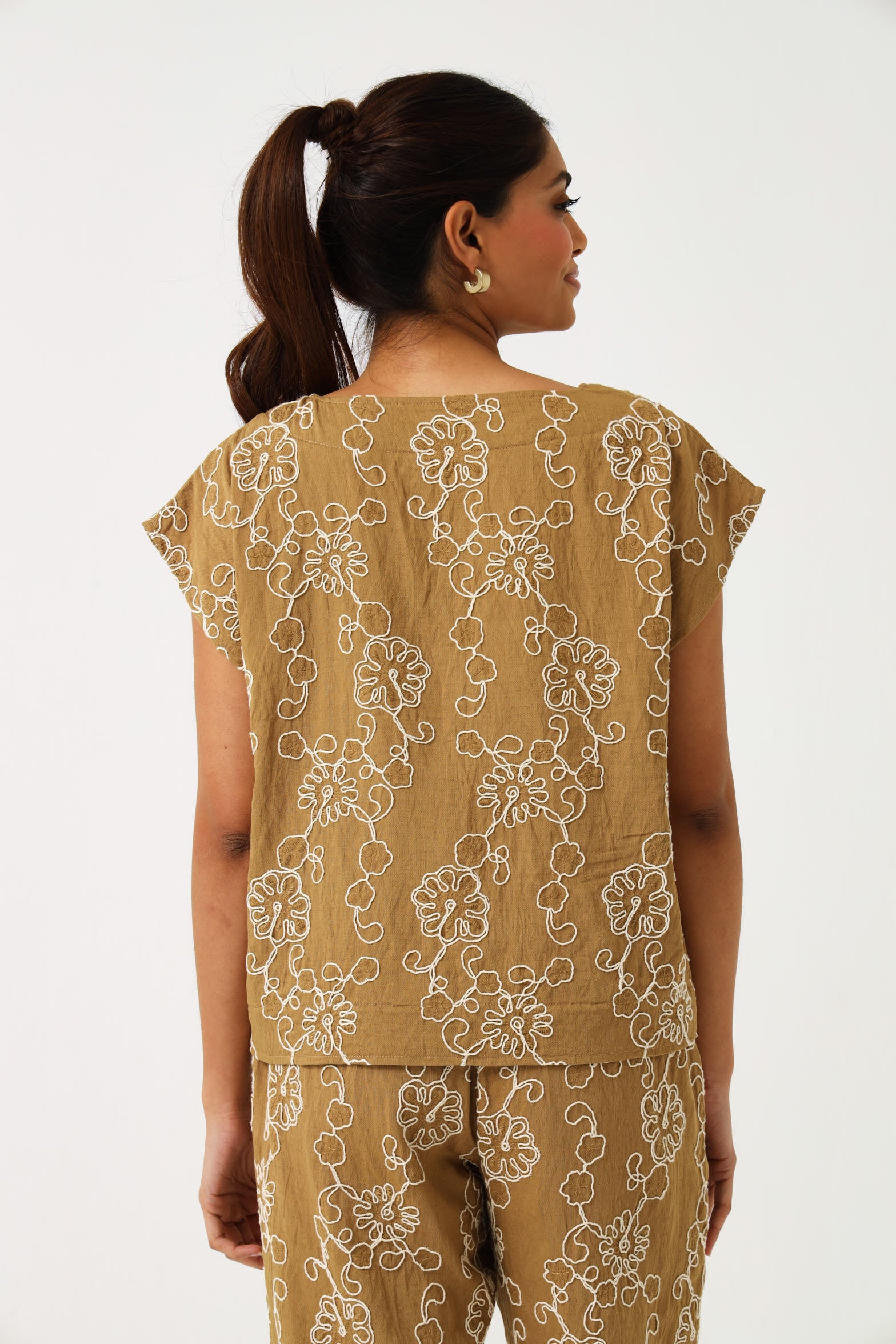BOX TOP / ROPE FLORAL