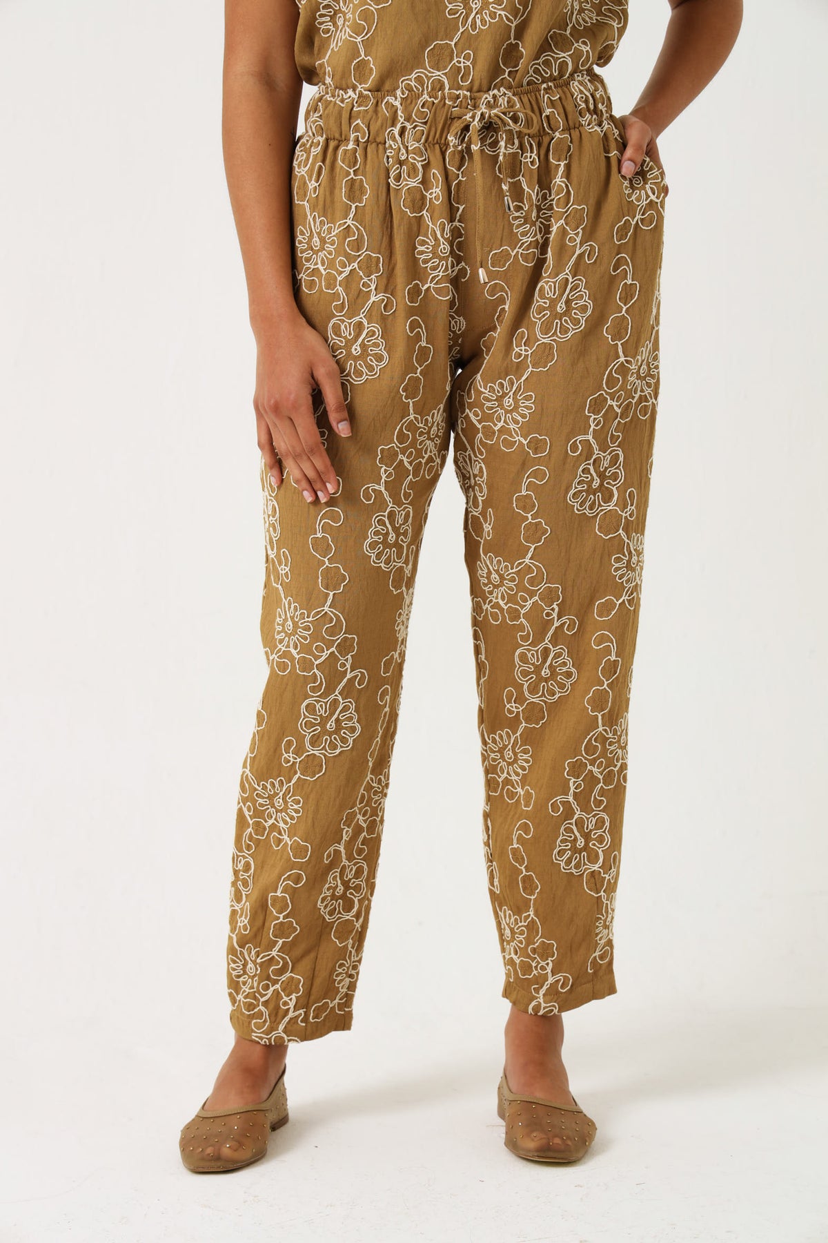 PAINTER PANTS / ROPE FLORAL