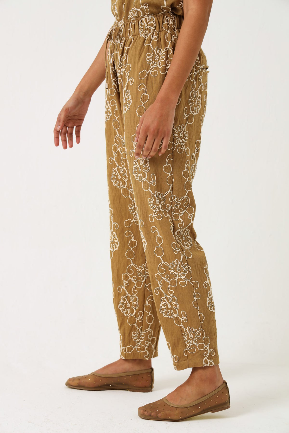 PAINTER PANTS / ROPE FLORAL