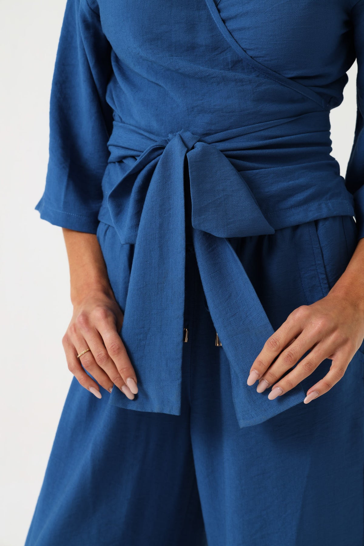 CROPPED WRAP TOP / DEJA BLUE