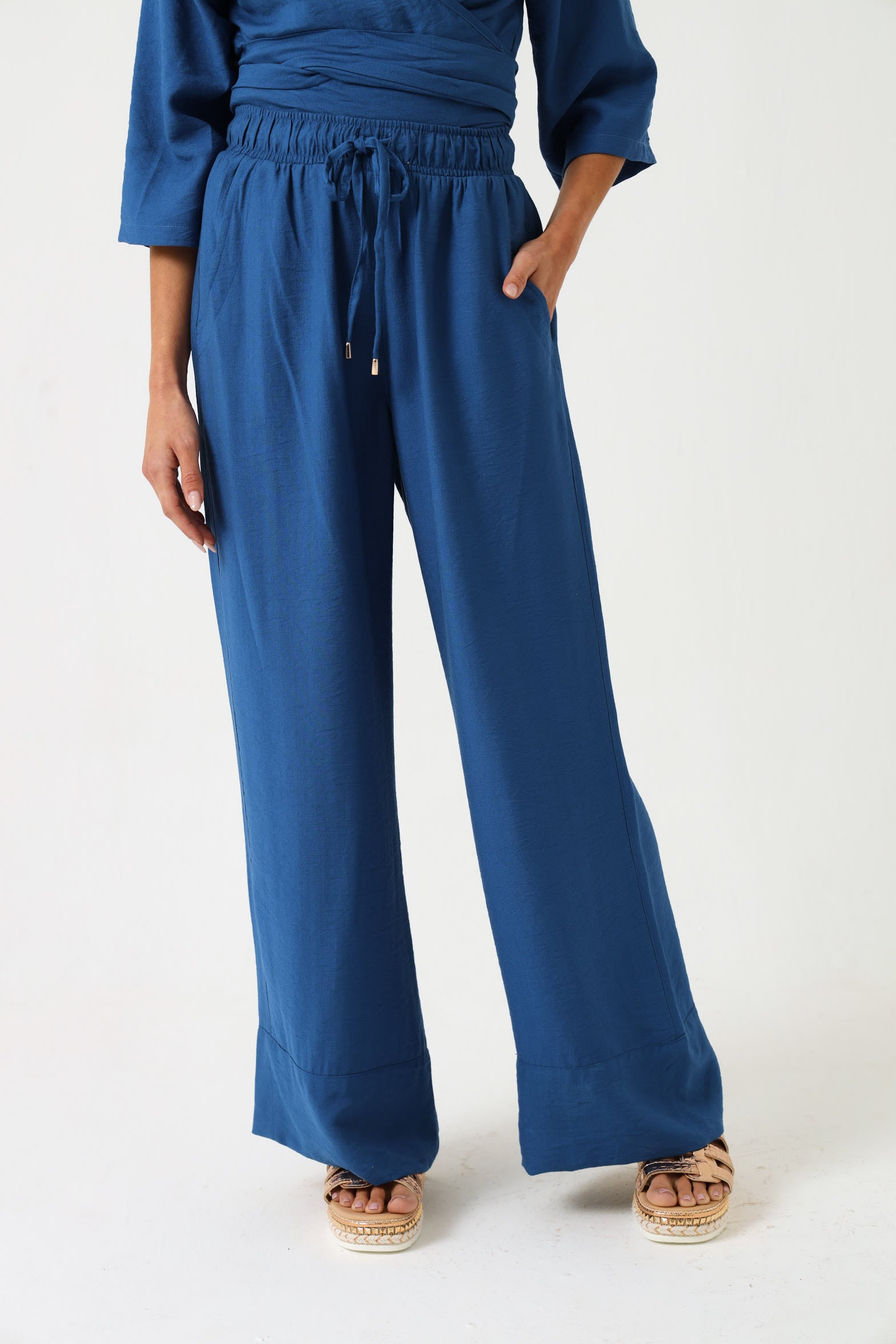 CUFFED DRAWSTRING PANTS / DEJA BLUE