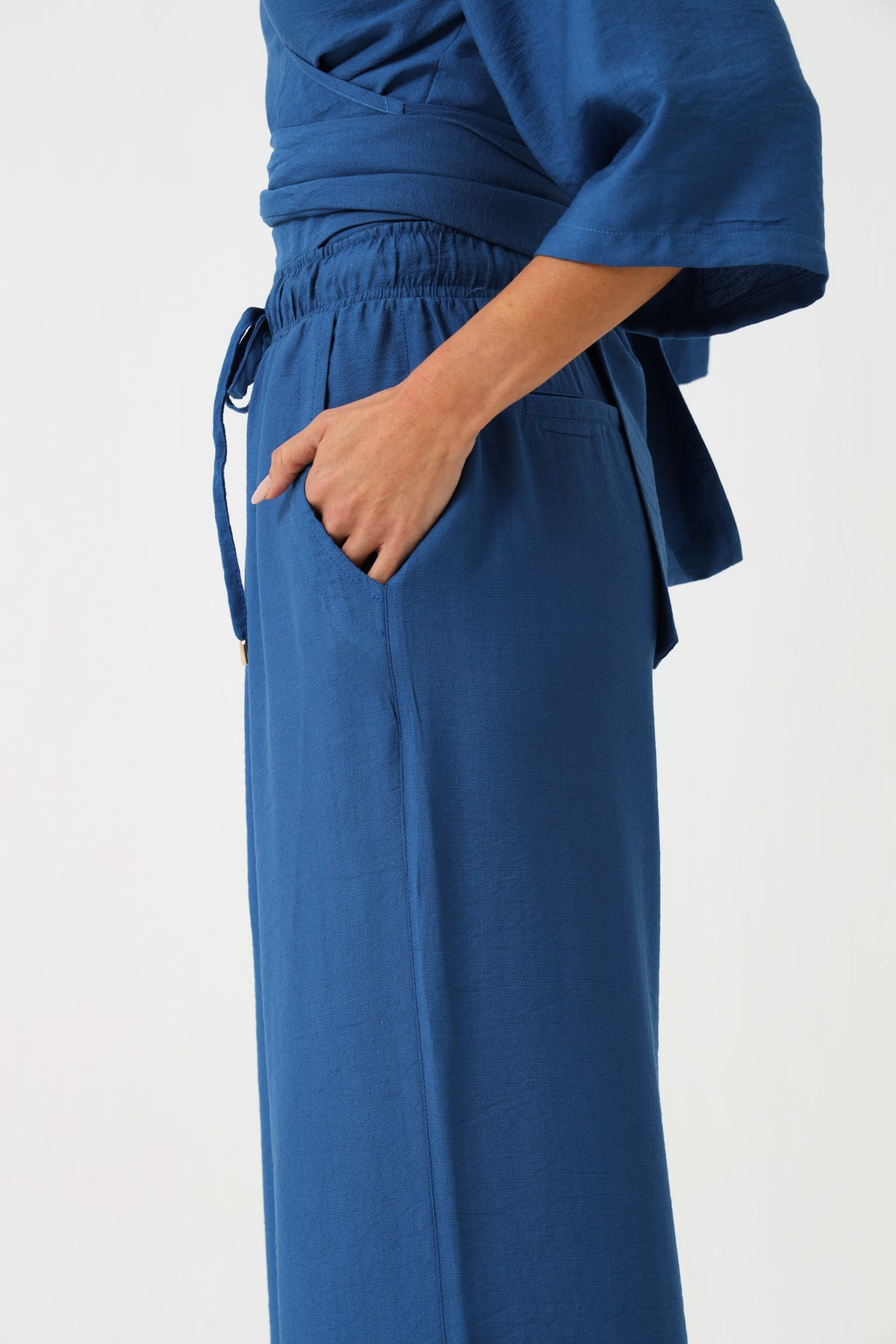 CUFFED DRAWSTRING PANTS / DEJA BLUE