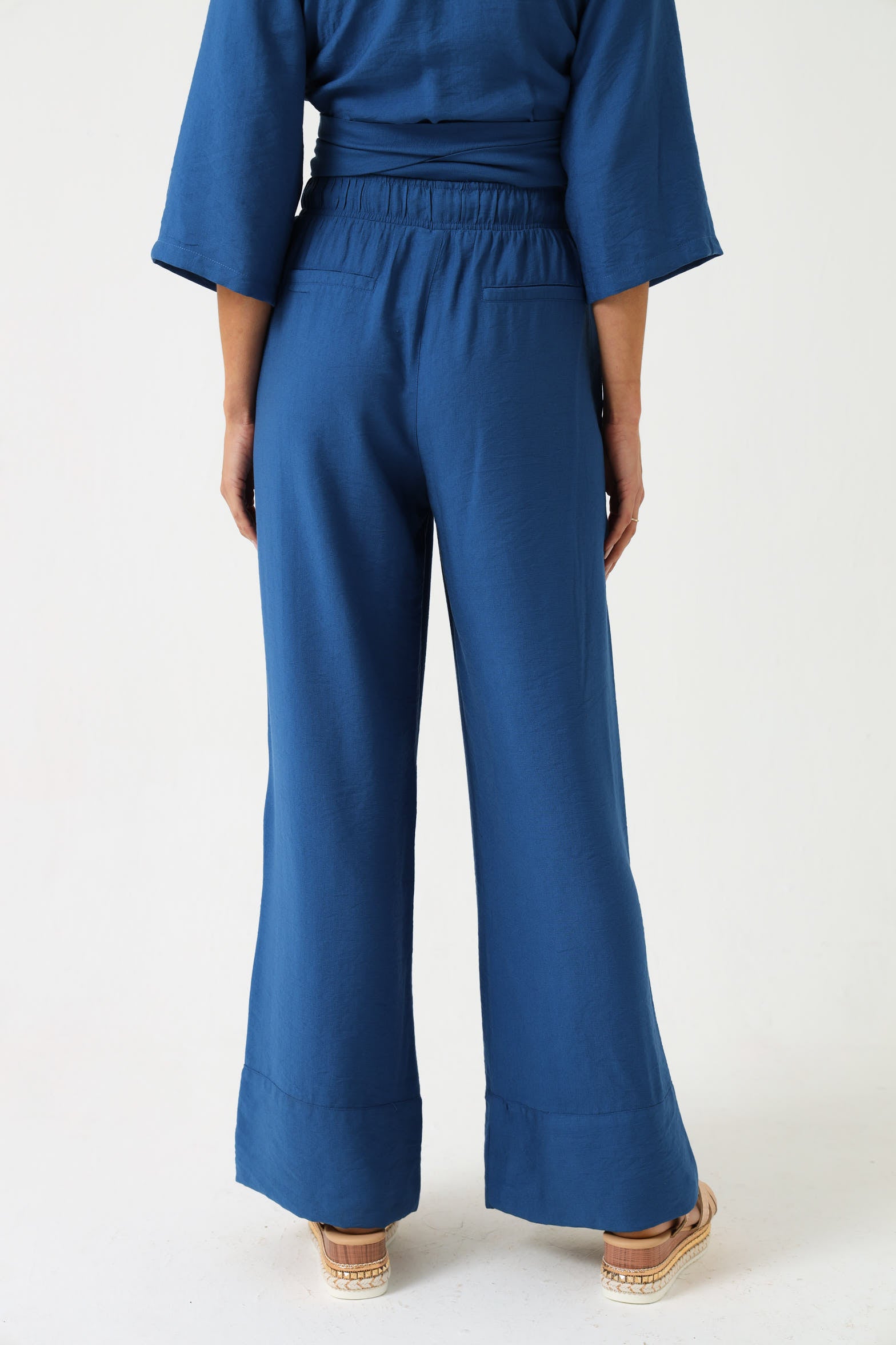 CUFFED DRAWSTRING PANTS / DEJA BLUE