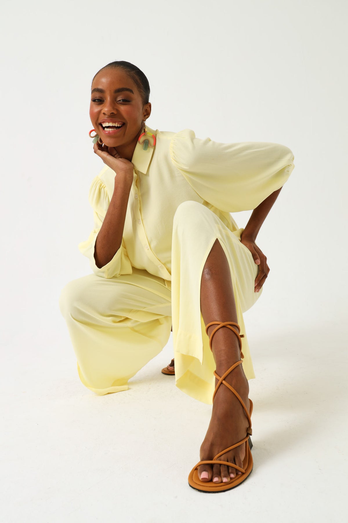 DRAWSTRING SLIT PALAZZO / PASTEL YELLOW