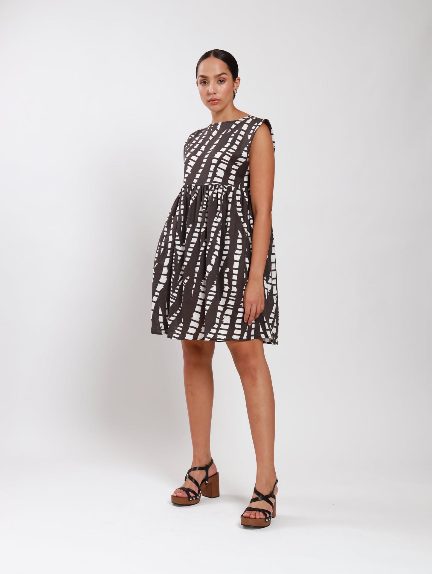 BOXY MIDI DRESS / B&W ABSTRACT