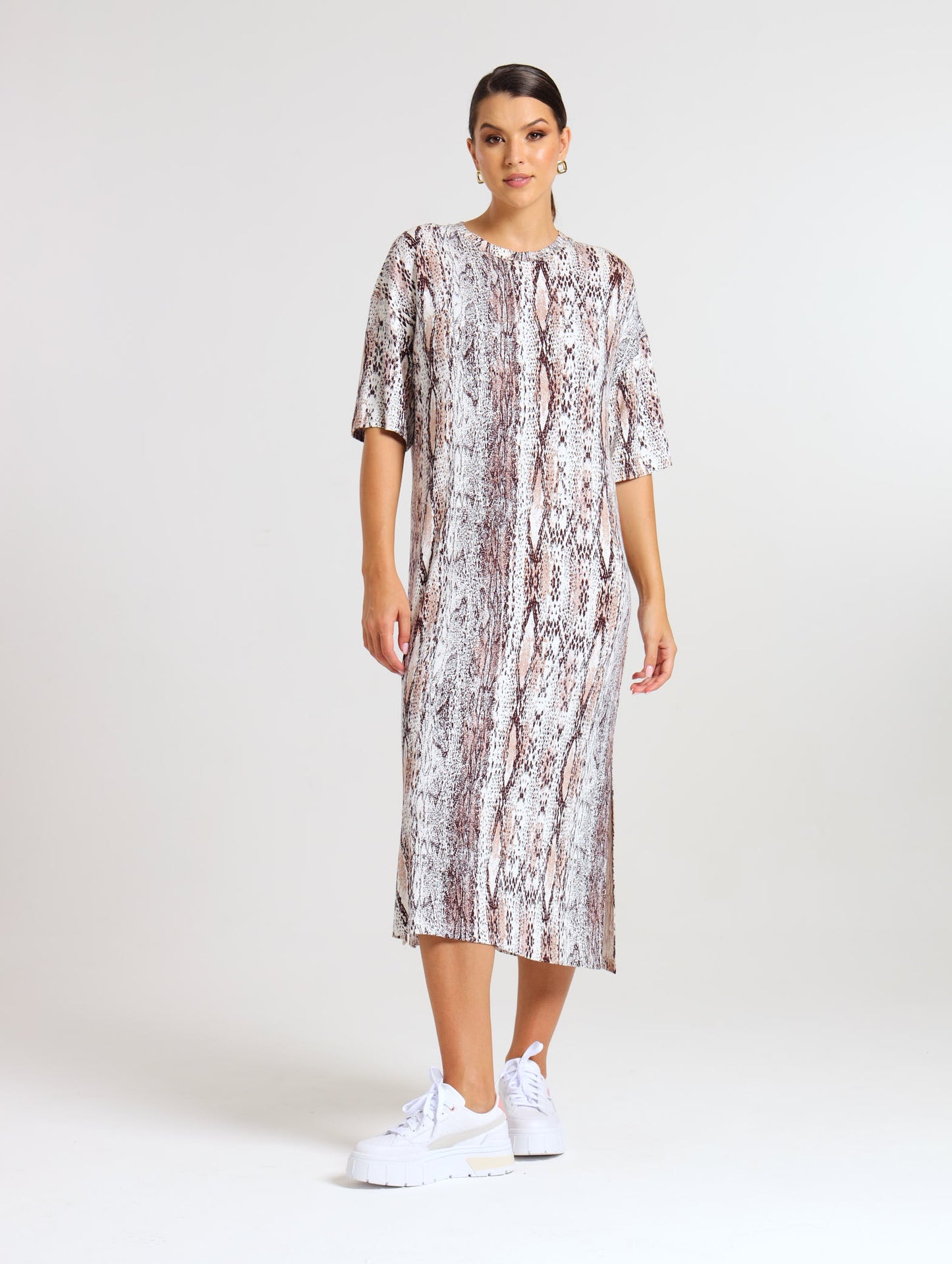 T-SHIRT DRESS / MOCCA PYTHON