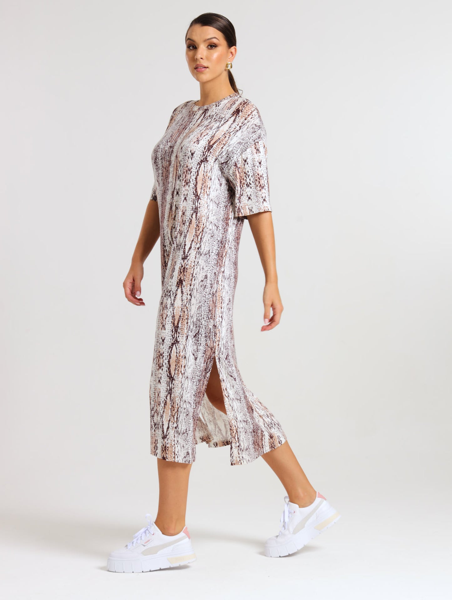 T-SHIRT DRESS / MOCCA PYTHON