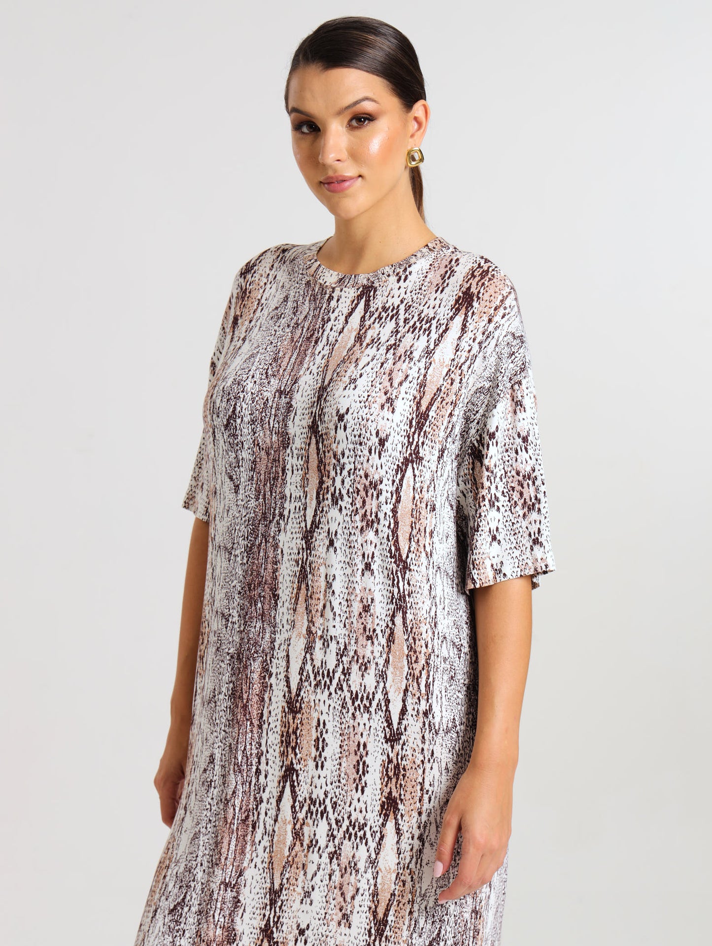 T-SHIRT DRESS / MOCCA PYTHON