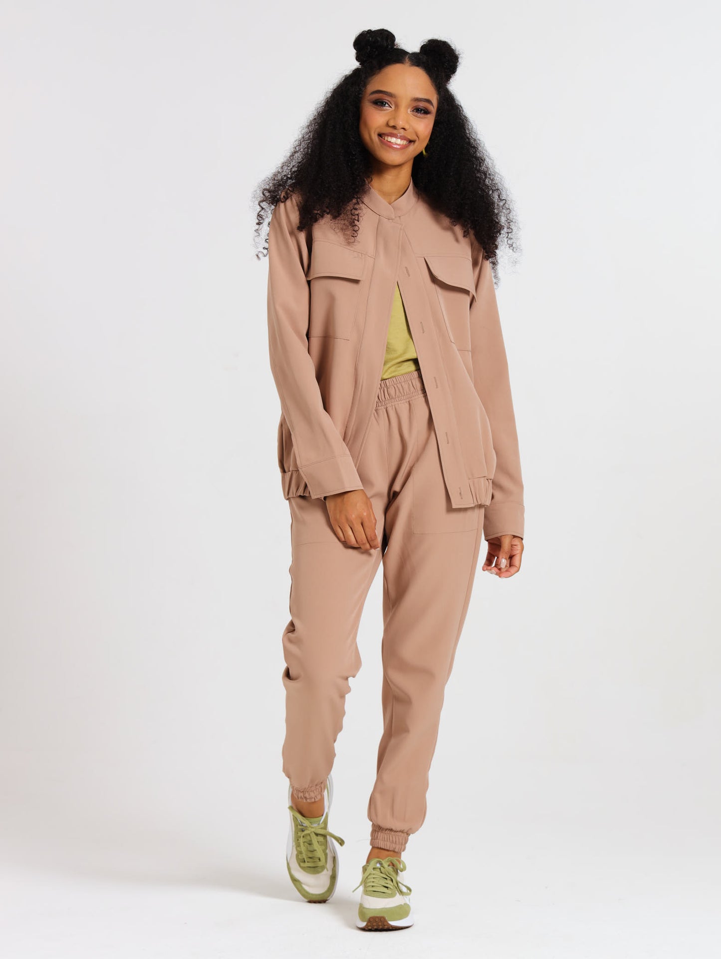 CARGO BOMBER JACKET / MOCCA