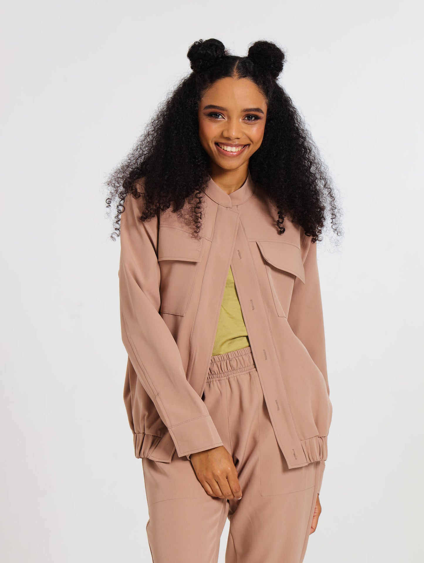 CARGO BOMBER JACKET / MOCCA
