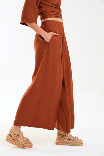 PLEAT PALAZZO / CRYPTO MOCCA