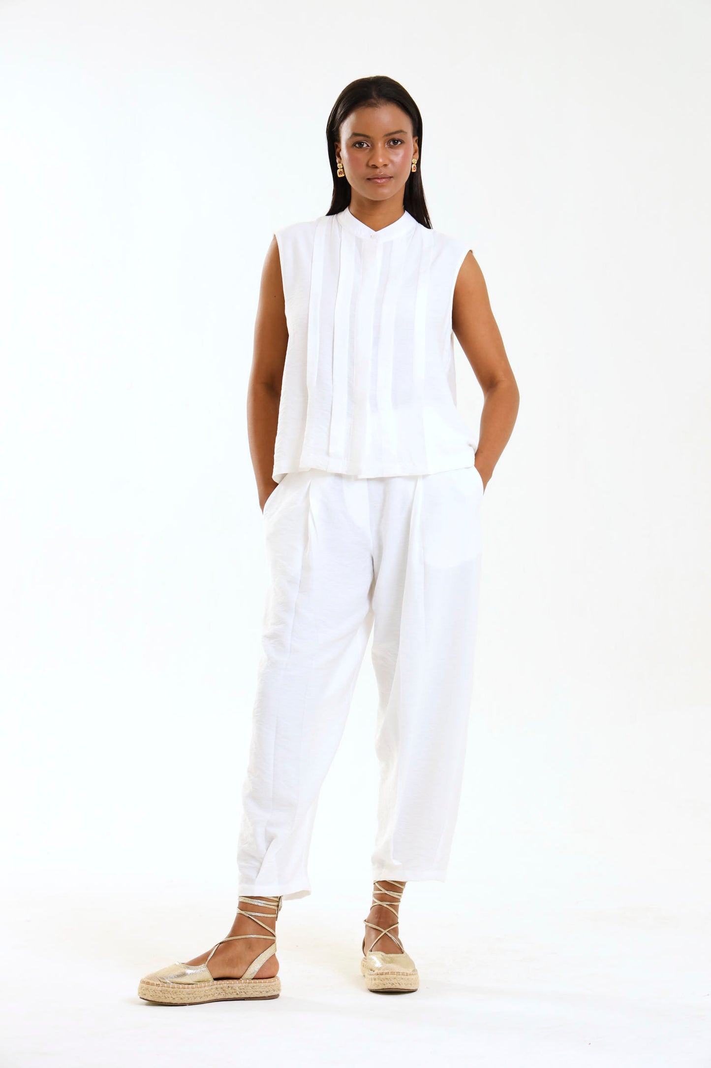 PLEATED TANK / CRYPTO WHITE