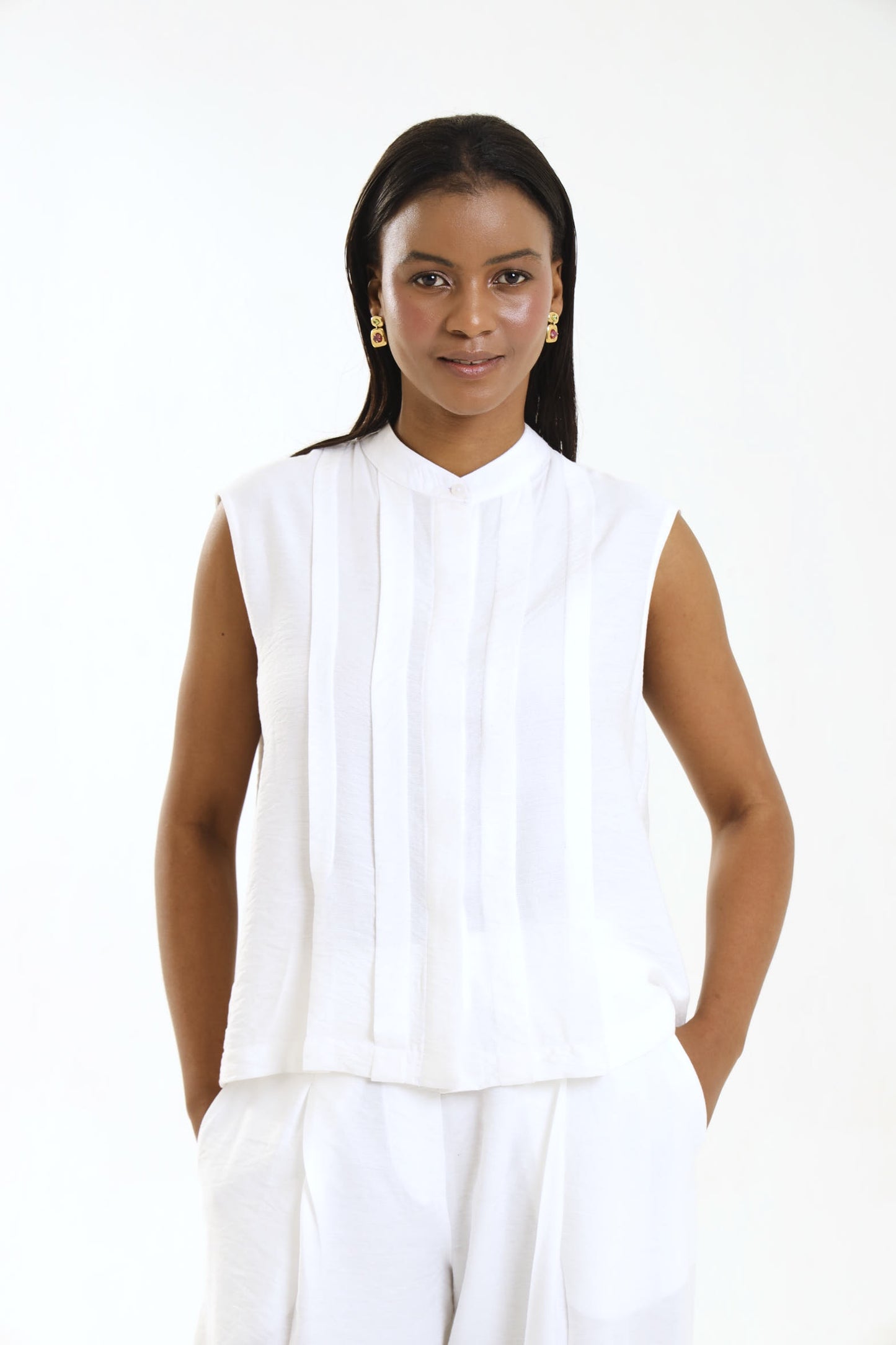 PLEATED TANK / CRYPTO WHITE