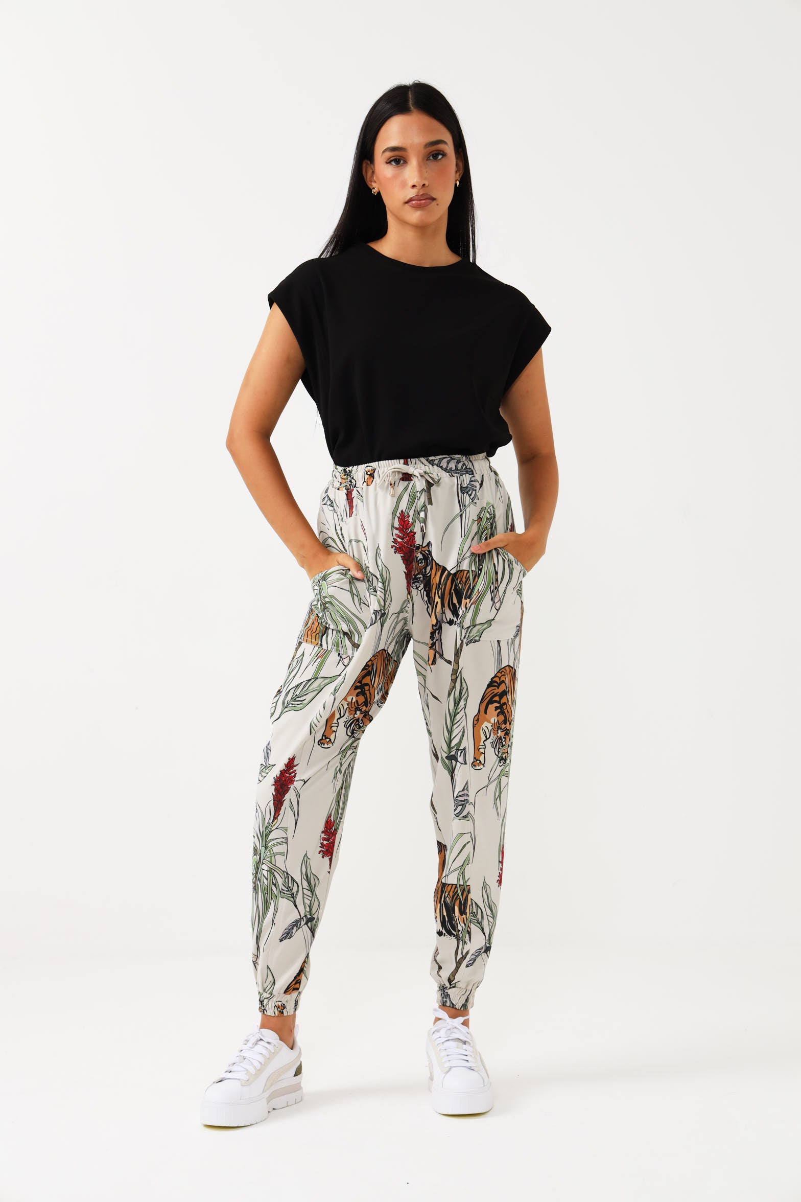 JOGGERS / LUXE TIGER