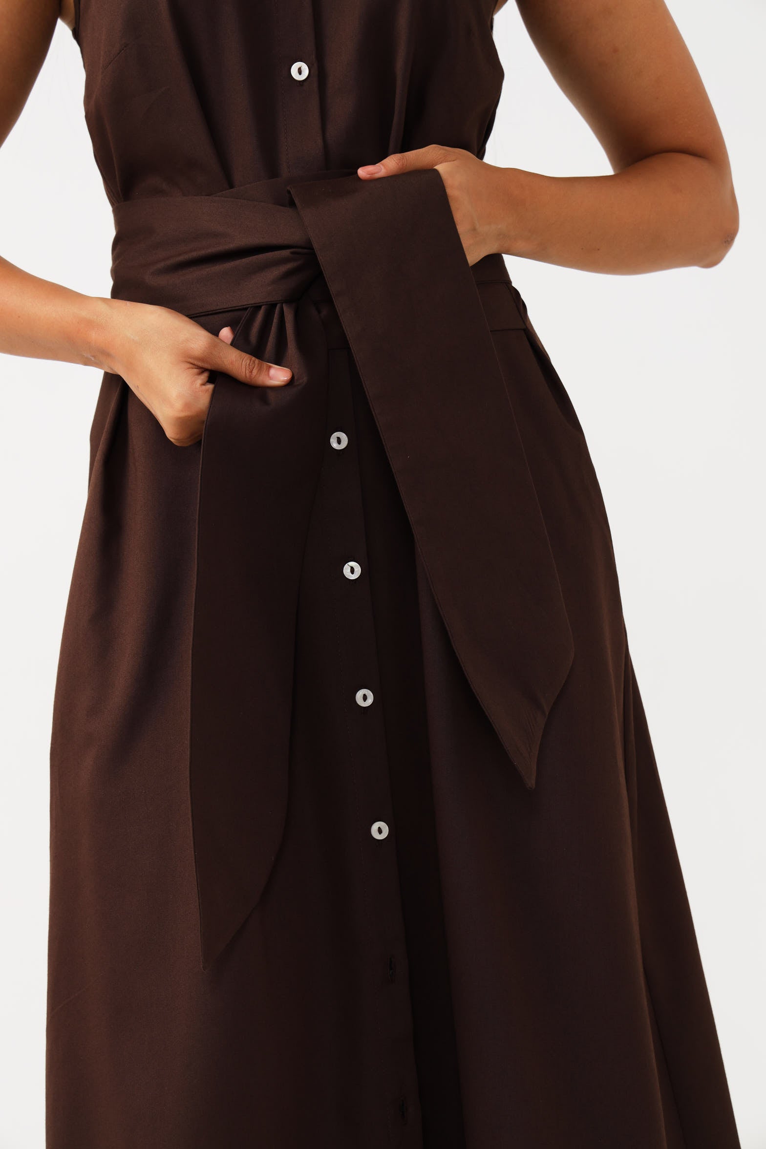 STATEMENT SASH WRAP / BITTER CHOCOLATE