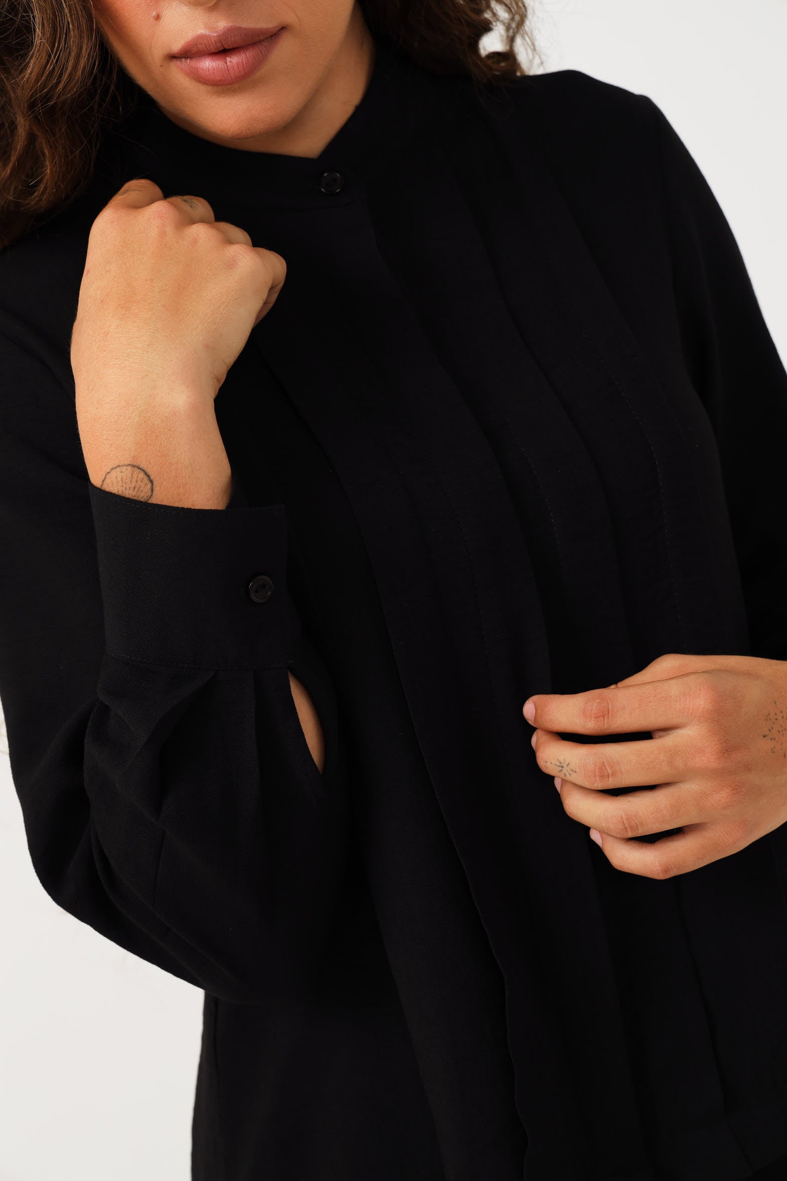 LS PLEATED TOP / EBONY