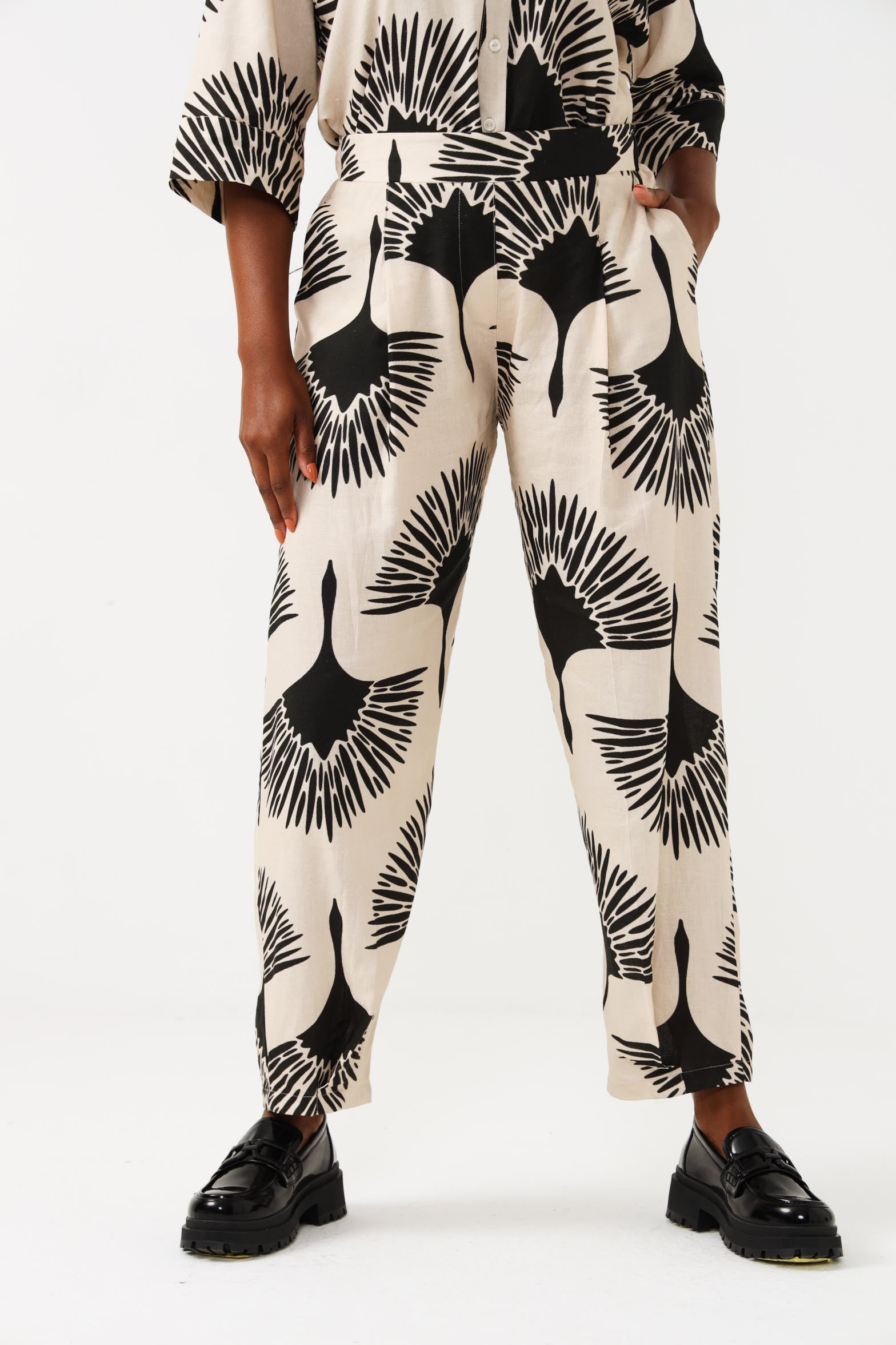 RELAXED BARREL PANTS / AVERY