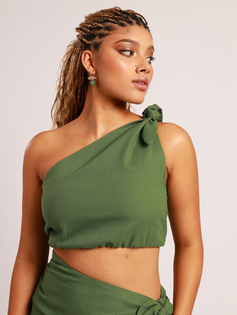 OTS TIE CROP TOP / OLIVE LINEN