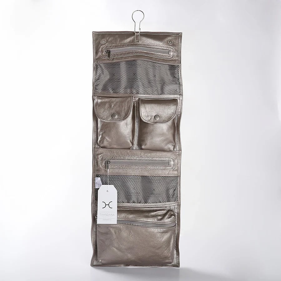 ROLL UP TOILETRY BAG